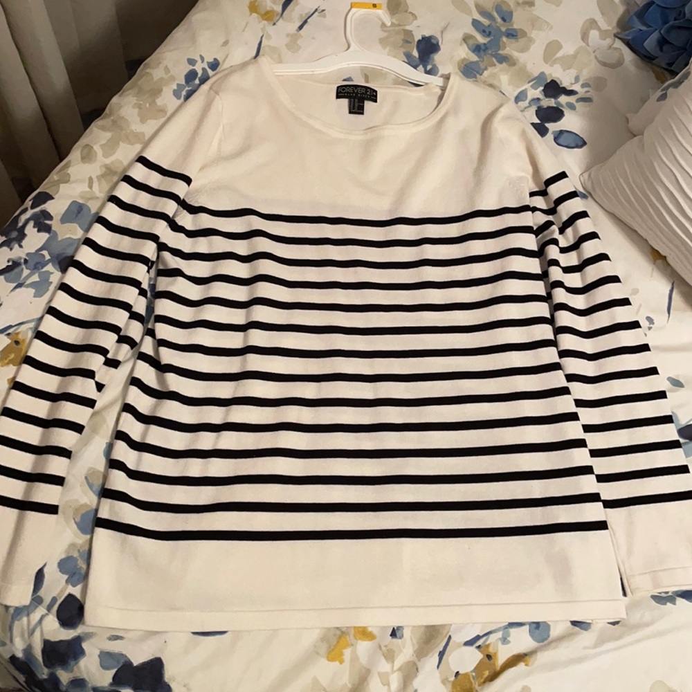 Forever 21 Fine-Knitted Sweater